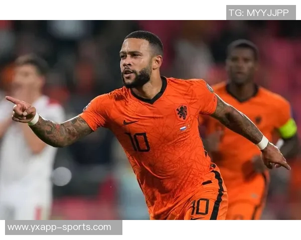 荷兰队官方推特发布海报热身世预赛对阵马耳他德容加克波等明星球员亮相